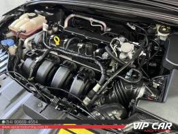 FORD - FOCUS - 2016/2017 - Preta - R$ 72.900,00